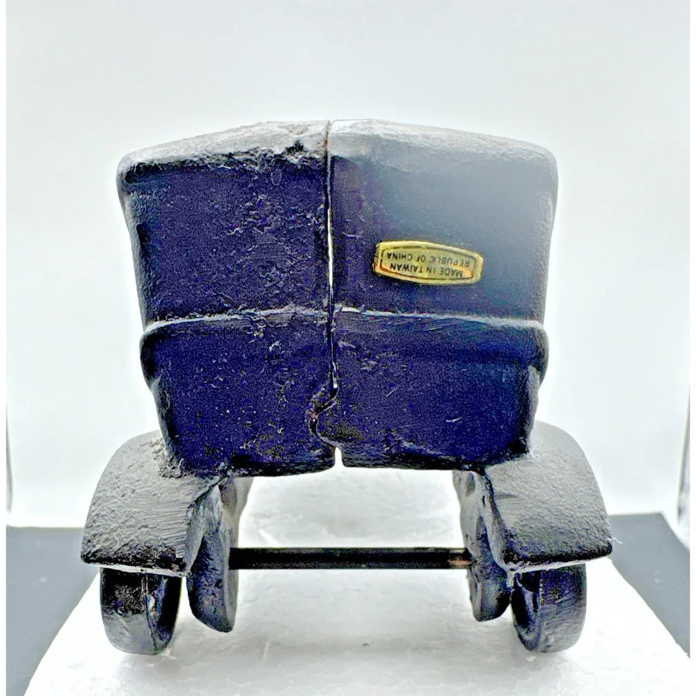 Antique Cast Iron Ford Model T Sedan Marked JM‎ 135 Toy Car